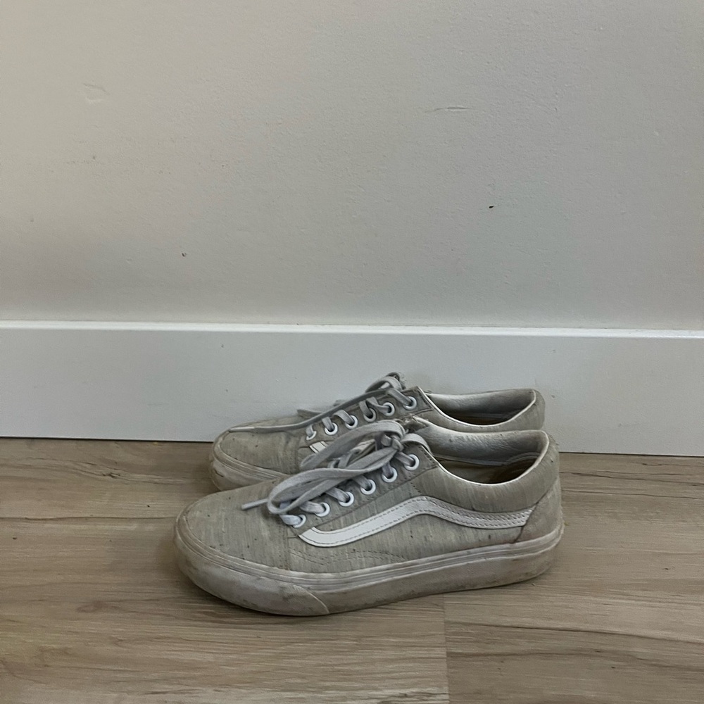 There vans, size 6.5 US women’s, gray.